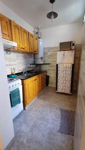 Η κουζίνα ή μικρή κουζίνα στο Apartamento Catamarca 9 de julio