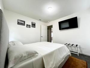 Ένα ή περισσότερα κρεβάτια σε δωμάτιο στο Cozy Rustic Austin Retreat - 3BR 2BA