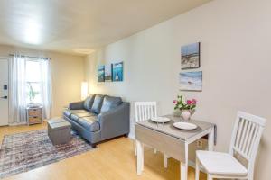 Istumisnurk majutusasutuses 8 Mi to Beaches Relaxing Retreat in Gulf Breeze