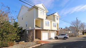 Budova, kde se prázdninový dům nachází