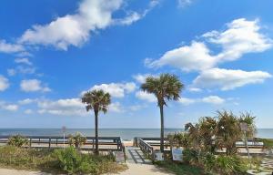 Φωτογραφία από το άλμπουμ του Couple's Getaway, 1st- floor suite w/ ocean views, beautiful sunrises, patio, AC σε Flagler Beach