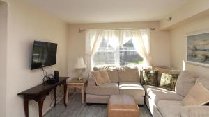 Μια τηλεόραση ή/και κέντρο ψυχαγωγίας στο 111 Brookdale Road Bayside Beauty