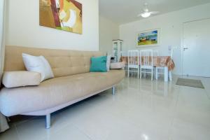 Un lugar para sentarse en Apto com piscina e churrasqueira VS6418