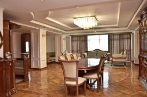 Billede fra billedgalleriet på Karvan-N i Toshkent-Passajir Bekati