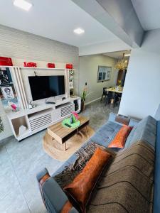 Foto de Apto 20 min das cataratas e py até 5 pessoas