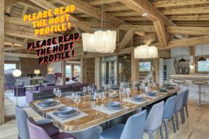 Restaurace v ubytování Luxury Chalet Lech with Pooll