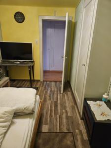 Katil atau katil-katil dalam bilik di 1 petite chambre dans une maison privé