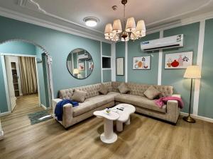 Billede fra billedgalleriet på Comfortable three-bedroom apartment in Olaya i Al Khobar