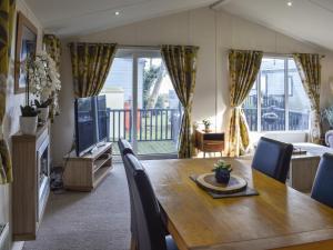 Et opholdsområde på Stunning Cliff Top Cottage - Uk48809