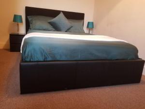 Billede fra billedgalleriet på Central Reading 4 Bedrm Contractors W Parking i Reading