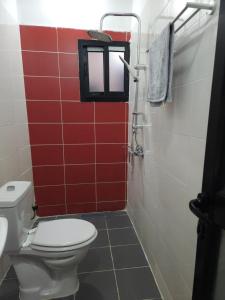 Ένα μπάνιο στο Home Garden