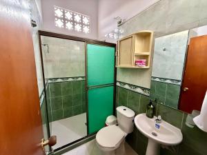 Ένα μπάνιο στο Sol Apartamentos Doradal +17 φωτογραφίες