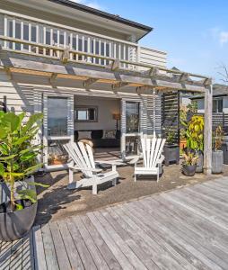 Gallery image of Red Beach Retreat - Whangaparaoa Peninsula in Red Beach