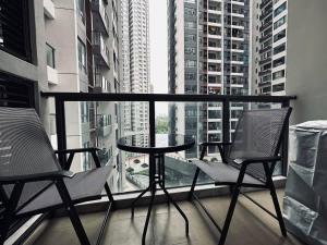 Μπαλκόνι ή βεράντα στο Jade Homes at R&F - free WiFi & 1 carpark - Dual-Key