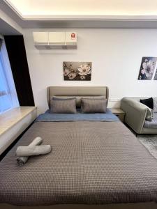Χώρος καθιστικού στο Garnet Homes at R&F - free WiFi and 1 Car Park