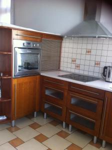 Kuchyňa alebo kuchynka v ubytovaní Mieszkanie w Centrum Olesna