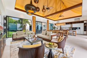 Ruang duduk di Villa Kayana Koh Samui