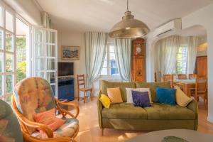 Χώρος καθιστικού στο Villa Brin De Soleil