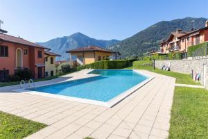 En generel udsigt til bjerge eller udsigt til bjerge taget fra lejligheden