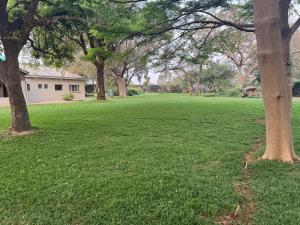 Afbeelding uit fotogalerij van Winnetka Livre in Chilanga