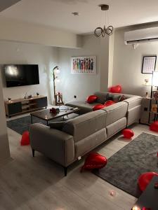 Μια τηλεόραση ή/και κέντρο ψυχαγωγίας στο Nsuite2