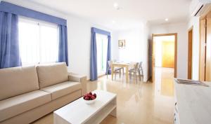 Posezení v ubytování AReH Apartamentos