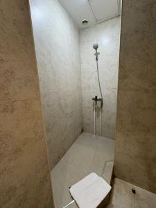 Ένα μπάνιο στο Luxury Inn Hotel Yerevan