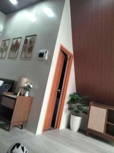 Televisyen dan/atau pusat hiburan di Grand Cabins