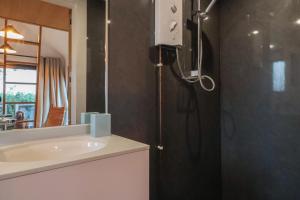 Koupelna v ubytování The Bothy