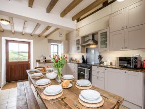 Η κουζίνα ή μικρή κουζίνα στο Valley View Barn +14 φωτογραφίες