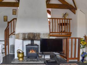 TV a/nebo společenská místnost v ubytování Nutmeg's - Uk50373