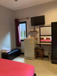 Η κουζίνα ή μικρή κουζίνα στο Saiinam Laguna Inn