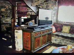 Afbeelding uit fotogalerij van πετρινη μεζονετα in Palaios Agios Athanasios