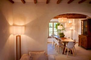 Imagen de la galería de Stone Villa With Panoramic Pool, en Bibbiena