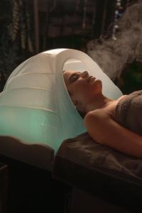 Oaspeți care stau la Aito Igloo & Spa Resort