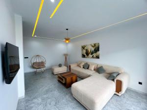 Μια τηλεόραση ή/και κέντρο ψυχαγωγίας στο Luxury and Prestige in the Heart of Tunis