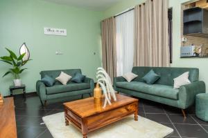 Gallery image of KiNaO in Bulindo +15 photos