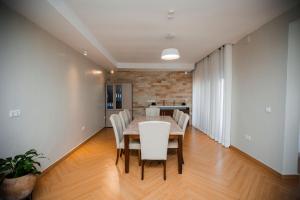 Gambar di galeri bagi Four-Bedroom House in Gacuriro, Kigali, Rwanda, ANNUAL TENANCY ONLY di Kigali