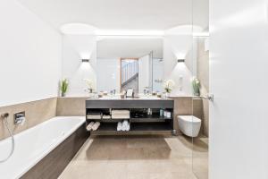 Koupelna v ubytování Penthouse Panorama Deluxe - Seesicht - BBQ - Beach Paradise - Loft Exklusive + 40 fotografií