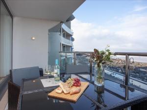 Un balcón o terraza en Ocean Serenity, Horizon View