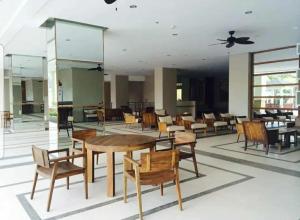 Εστιατόριο ή άλλο μέρος για φαγητό στο 1BR LaVerti Cloud Nine Suite Family affordable staycation