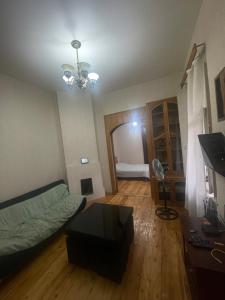 Μια τηλεόραση ή/και κέντρο ψυχαγωγίας στο სოლოლაკი