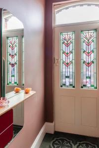 Fotografie z fotogalerie ubytování Luxurious and Bright Dublin Home v destinaci Dublin