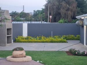 Φωτογραφία από το άλμπουμ του Queen Nanikie Guest House σε Mooinooi