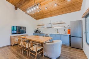 Φωτογραφία από το άλμπουμ του Westwand Villas σε Magura