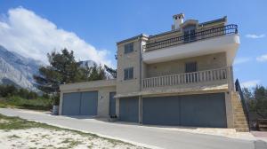 En generel udsigt til bjerge eller udsigt til bjerge taget fra lejligheden