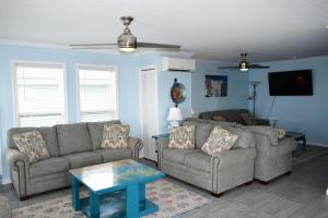 Posezení v ubytování Salt On The Rim Lower Unit