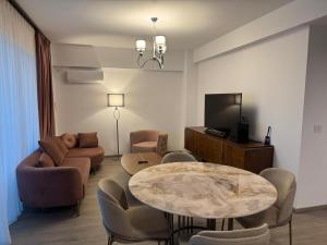 Μια τηλεόραση ή/και κέντρο ψυχαγωγίας στο Daiana Apartament