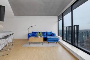 Χώρος καθιστικού στο Tranquil Urban Escape, Cozy Feels in the City +7 φωτογραφίες