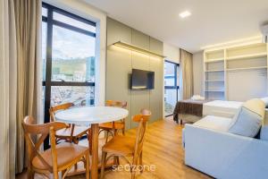 Ruang duduk di Studio c/ churrasqueira a 220m da Praia SFR0302